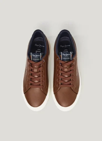 Baskets classiques avec détails en daim