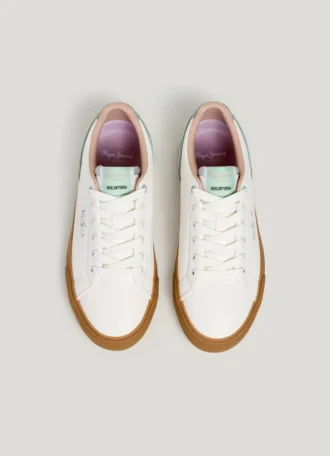 Baskets classiques avec détails en daim