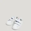 Baskets en cuir avec fermeture velcro Baskets en cuir avec fermeture velcro