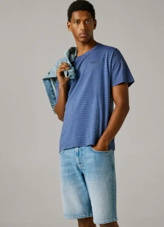 Bermuda en denim coupe fuselée