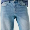 Bermuda en denim coupe fuselée