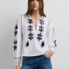 Blouse à broderies florales