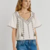 Blouse à col en V brodée