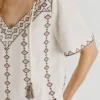 Blouse à col en V brodée