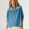 Blouse en denim coupe classique Blouse en denim coupe classique