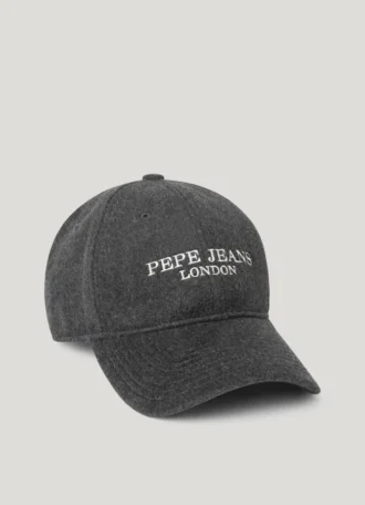 Casquette avec logo brodé