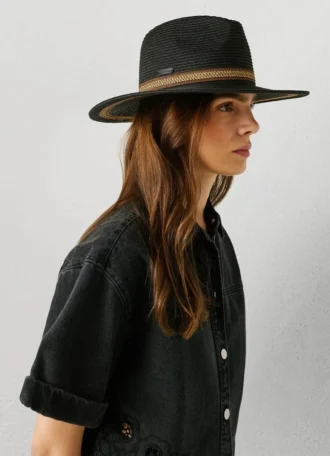 Chapeau en raphia