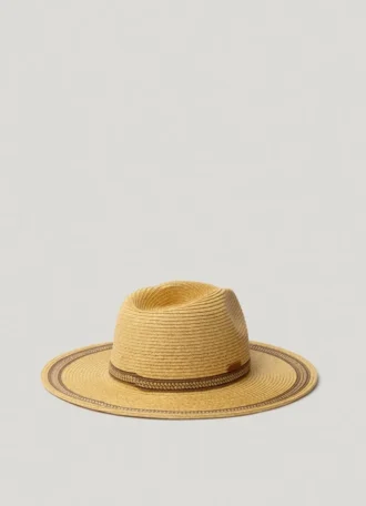 Chapeau en raphia