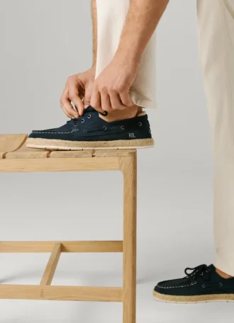 Chaussures bateau en daim