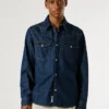 Chemise en denim coupe classique Chemise en denim coupe classique