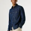 Chemise en denim coupe classique Chemise en denim coupe classique
