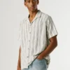 Chemise rayée à col cubain Chemise rayée à col cubain