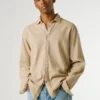 Chemise teinte en pièce, coupe classique Chemise teinte en pièce, coupe classique