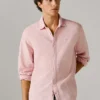 Chemise teinte en pièce, coupe classique Chemise teinte en pièce, coupe classique
