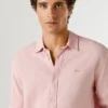 Chemise teinte en pièce, coupe classique Chemise teinte en pièce, coupe classique