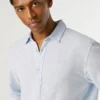 Chemise teinte en pièce, coupe classique Chemise teinte en pièce, coupe classique