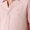 Chemise teinte en pièce, coupe classique Chemise teinte en pièce, coupe classique