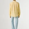 Chemise teinte en pièce, coupe classique Chemise teinte en pièce, coupe classique
