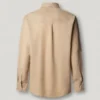 Chemise teinte en pièce, coupe classique Chemise teinte en pièce, coupe classique
