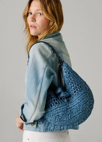 Sac à main en raphia en forme de croissant