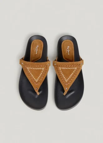 Sandales plates en daim