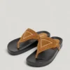 Sandales plates en daim Sandales plates en daim