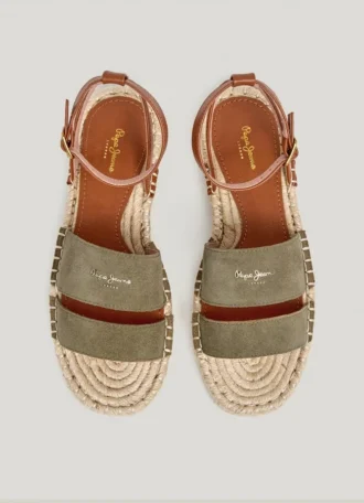 Sandales plates en jute