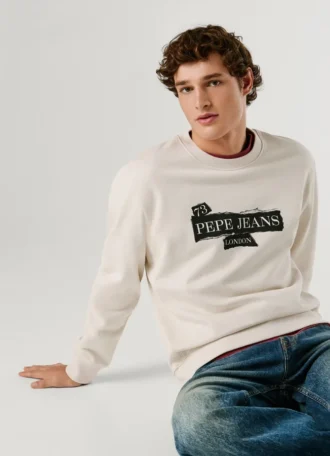 sweat shirt col rond et coupe classique 1 10 330x456 - Sweat-shirt &agrave; col rond et coupe classique