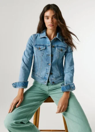 Veste en denim coupe ajustée