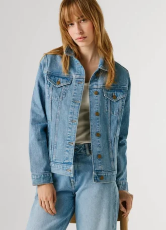Veste en denim coupe classique