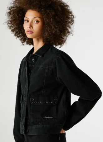 Veste en denim coupe classique