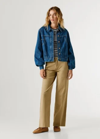 Veste en denim coupe classique